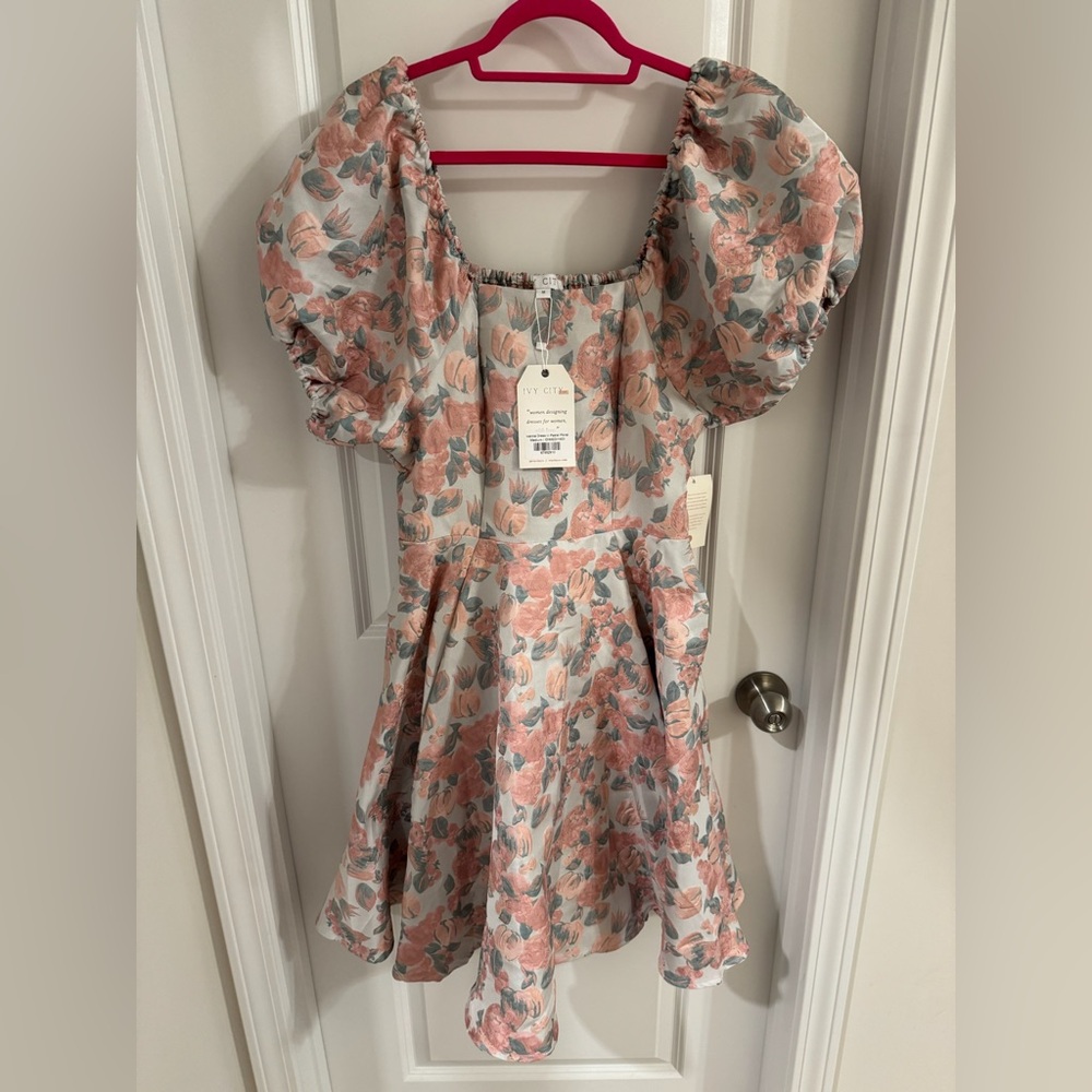 Ivy City Ivanna Dress in Pastel Floral Baroque Dress